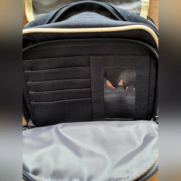 Classic Roots Hip Bag - Picture 4 of 5